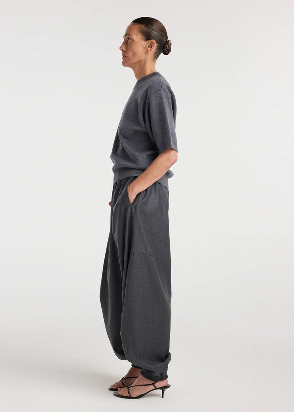 compact knitted top: dark grey melange