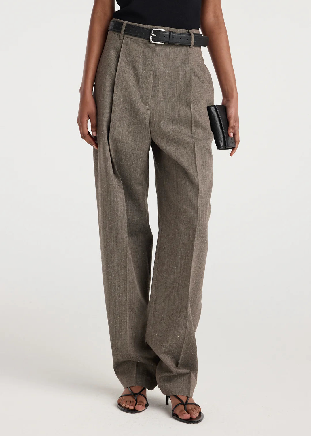 daria single pleat tapered trousers: earth slub