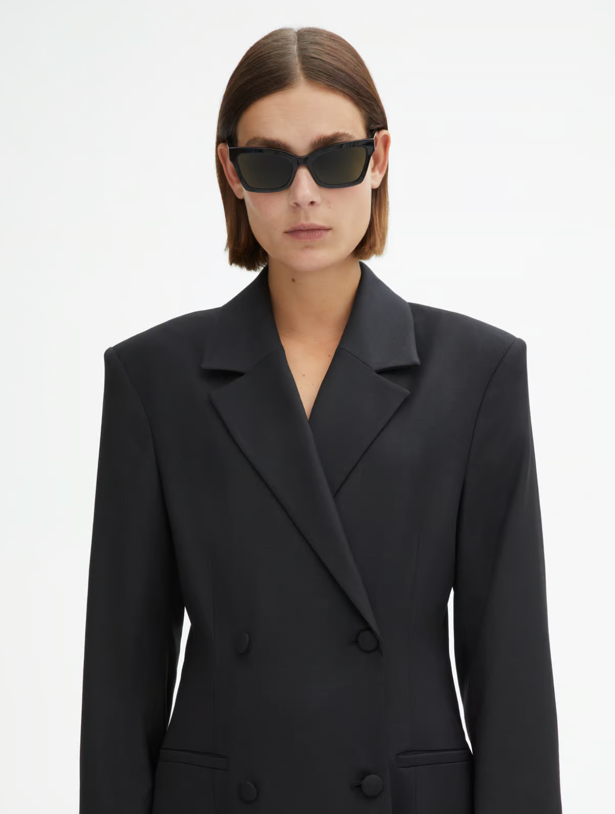 LONG TAILORED BLAZER: BLACK