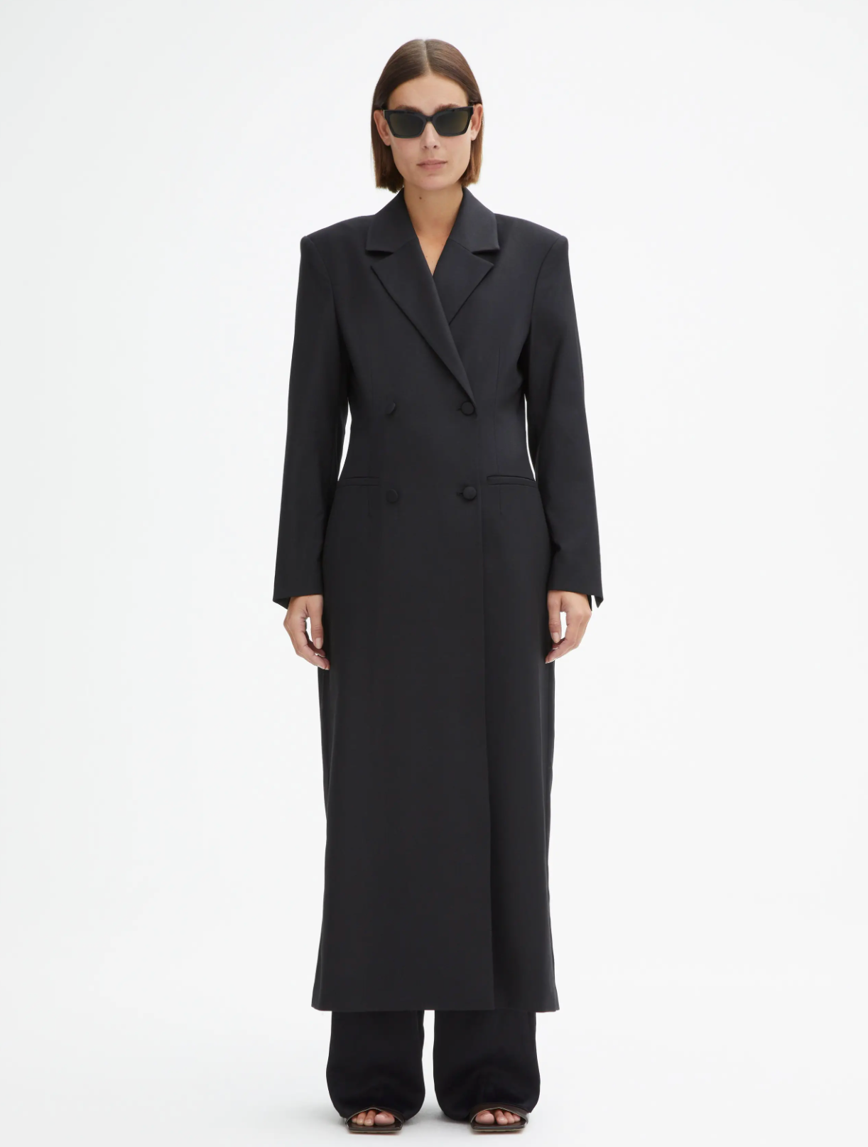 LONG TAILORED BLAZER: BLACK