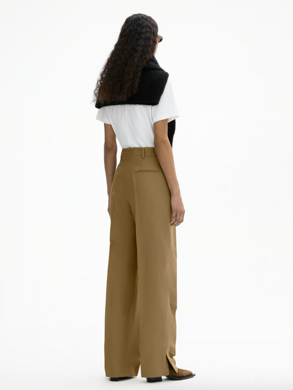 PLEATED TROUSERS: Warm Taupe