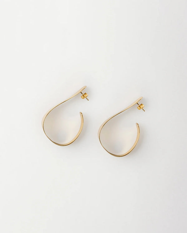 Curva Earrings: Gold