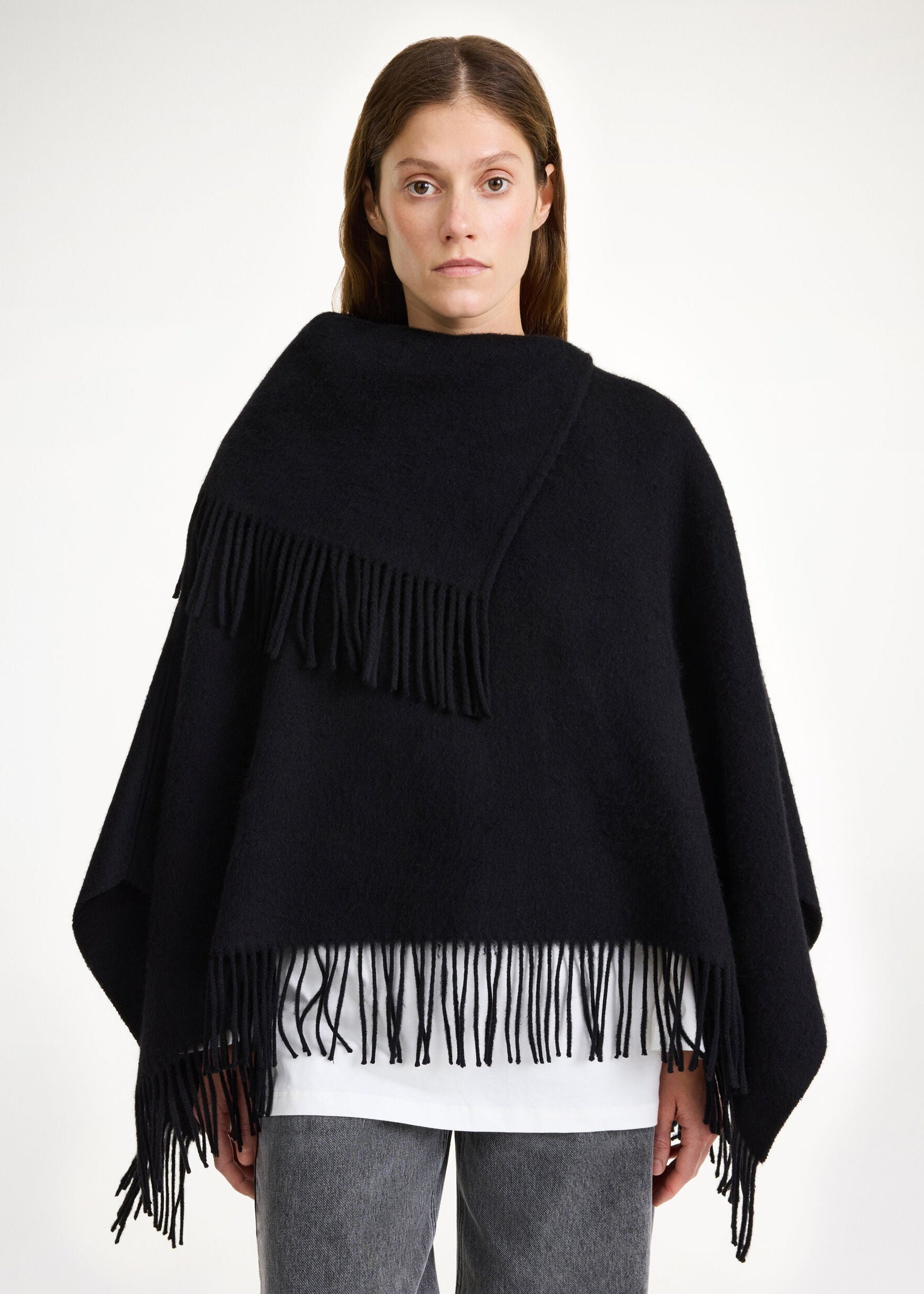 Turtma wool poncho: black